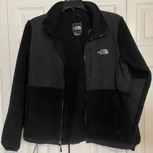 Large Women’s Denali North Face Jacket